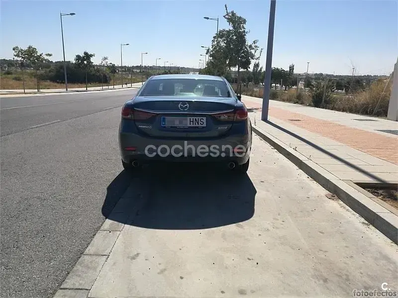 Usado Mazda 6 Luxury 150 CV (110 kW) 2013 Azul Berlina