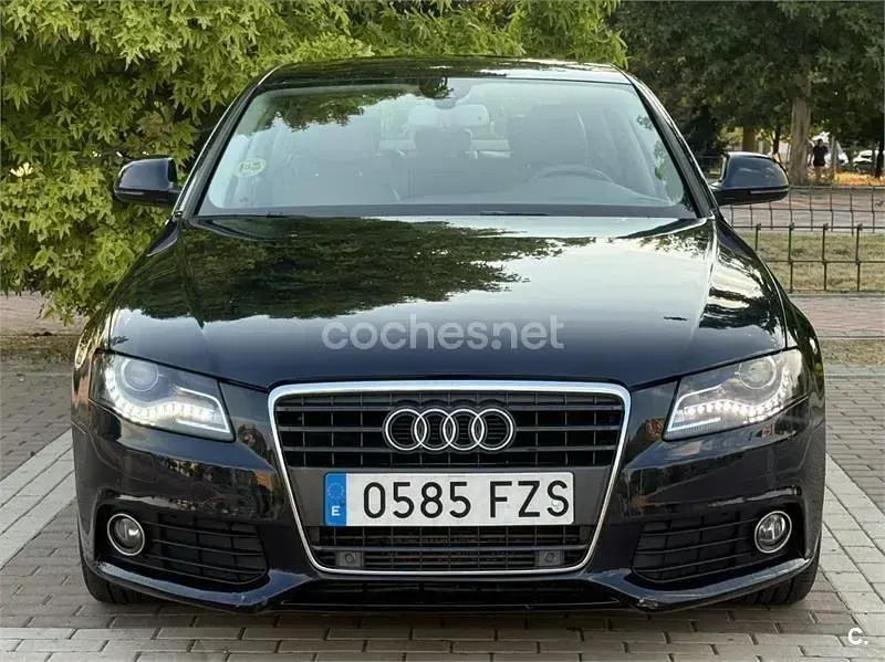 Usado Audi A4 180 CV (132 kW) 2008 Azul Berlina