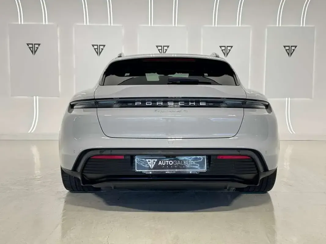 Usado Porsche Taycan 4S Sport Turismo Sport Turismo 400 kW (544 CV) 2024 Gris Familiar