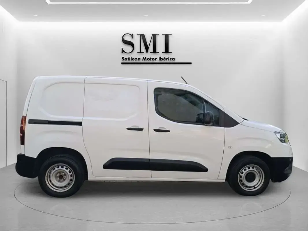 Usado Toyota Proace City City 76 CV (55 kW) 2021 Blanco Monovolumen