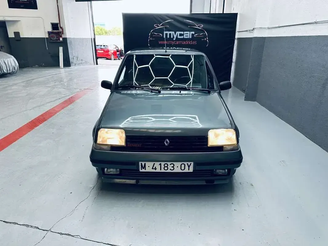 Usado Renault R5 150 CV (110 kW) 1993 Gris Utilitario