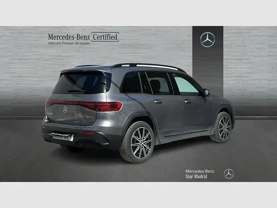 Käytetty Mercedes EQB300 167 kW (228 HP) 2024 Harmaa Katumaasturi