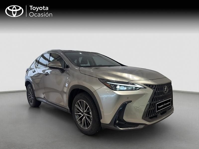 Usado Lexus NX450h+ 306 CV (225 kW) 2025 Gris / plata SUV