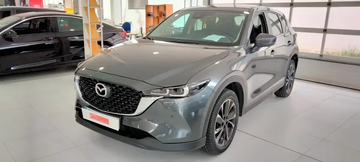 Usado Mazda CX-5 Ad'Vantage 150 CV (110 kW) 2025 Gris oscuro SUV