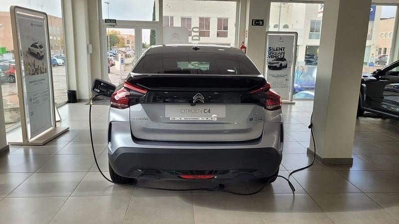 Usado Citroën e-C4 Shine 100 kW (136 CV) 2023 Gris