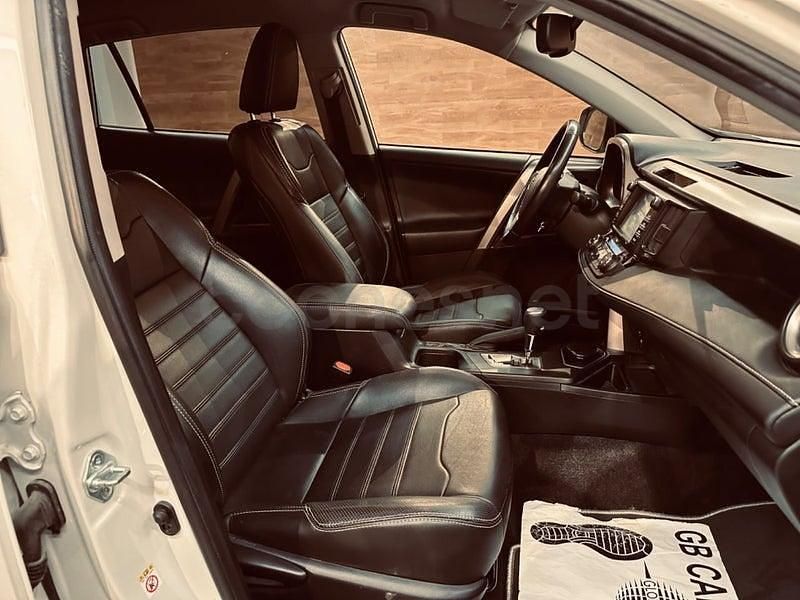 Usado Toyota RAV4 Hybrid Executive 197 CV (144 kW) 2016 Blanco SUV