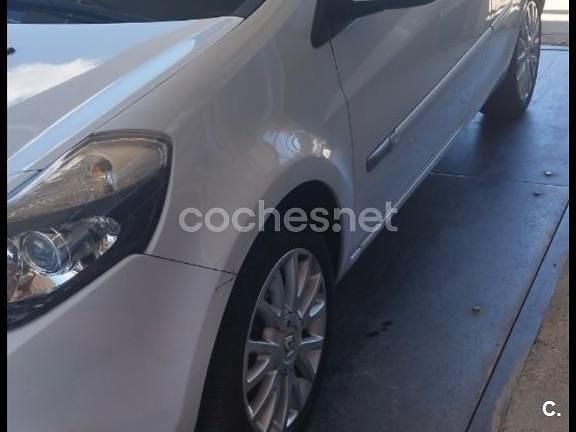 Usado Renault Clio II Exception 110 CV (80 kW) 2010 Blanco Berlina