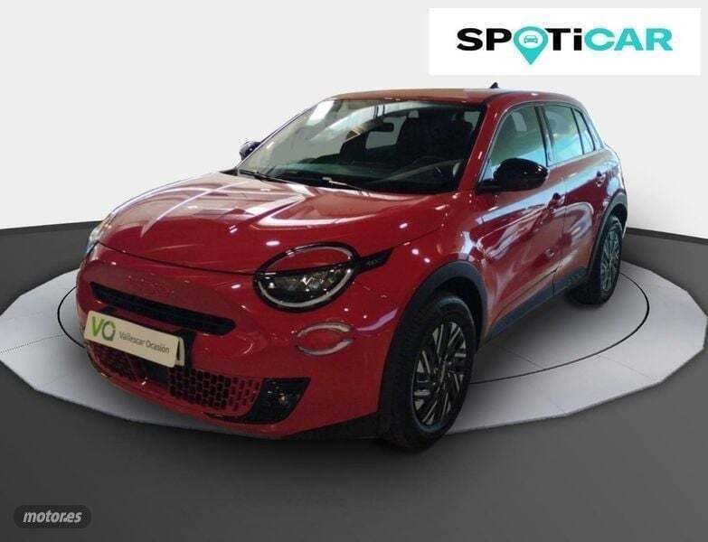 Rojo Usado 2024 Fiat 600 Red | 28.500 € (Precio justo) - Imagen 1/4