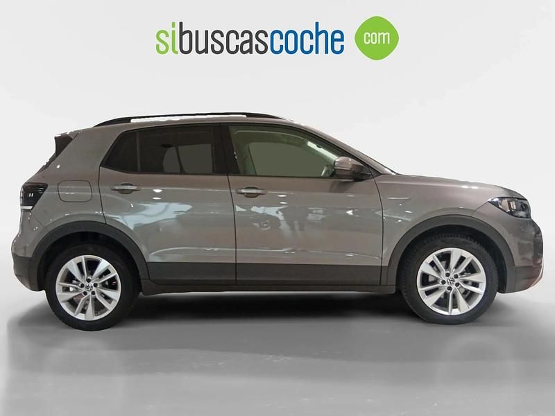 Usado VW T-Cross Advance 110 CV (80 kW) 2021 Gris/plata SUV
