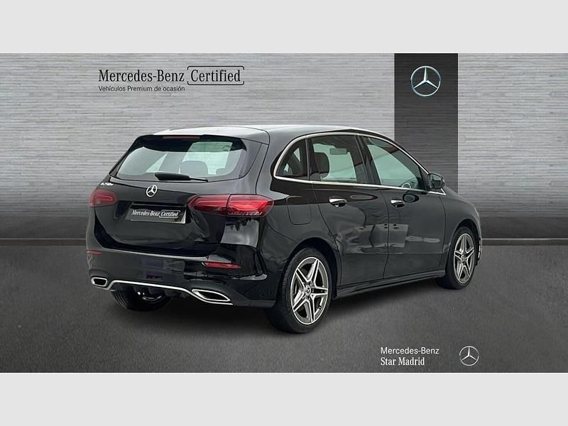 Usado Mercedes B250e AMG line 218 CV (160 kW) 2025 Negro Monovolumen