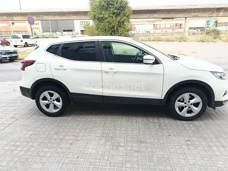 Usado Nissan Qashqai Acenta 140 CV (102 kW) 2019 Blanco SUV