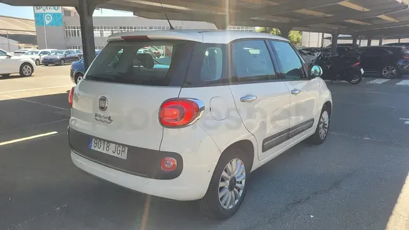 Usado Fiat 500L Trekking 85 CV (62 kW) 2015 Blanco Monovolumen