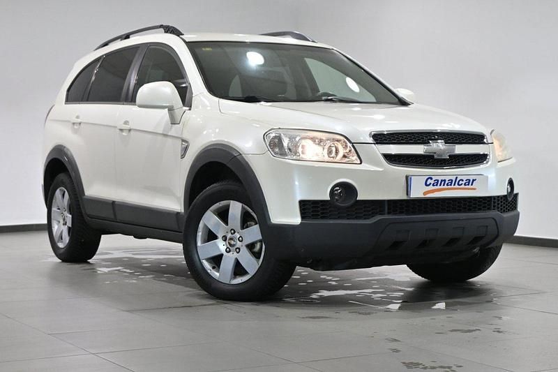 Usado Chevrolet Captiva LT 150 CV (110 kW) 2010 Blanco SUV