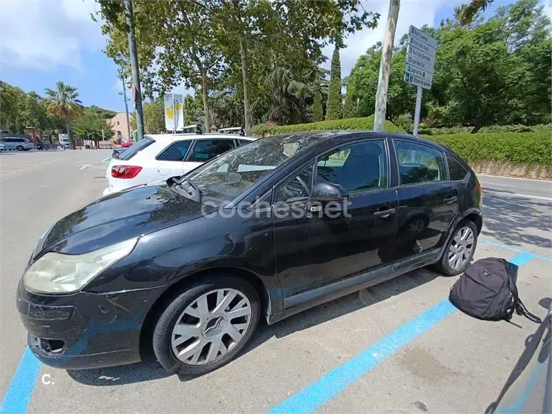 Usado Citroën C4 Exclusive 110 CV (80 kW) 2005 Negro Berlina