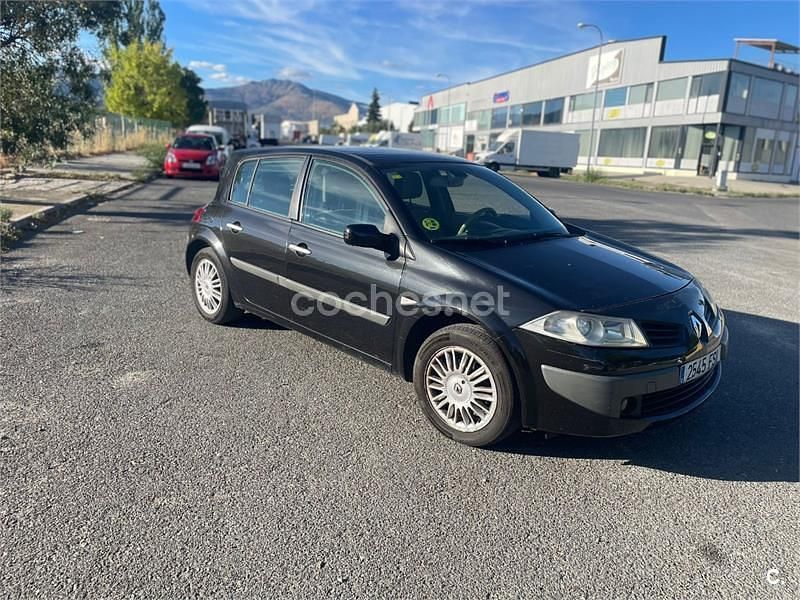 Negro Usado 2007 Renault Mégane II Privilege Berlina | 1700 € (Buen precio) - Imagen 1/4