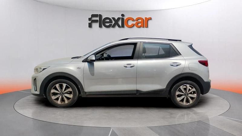 Usado Kia Stonic 101 CV (74 kW) 2021 Blanco SUV