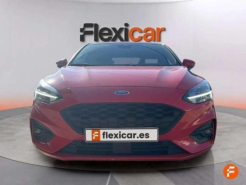 Begagnad Ford Focus ST-Line 125 HK (91 kW) 2018 Röd Halvkombi