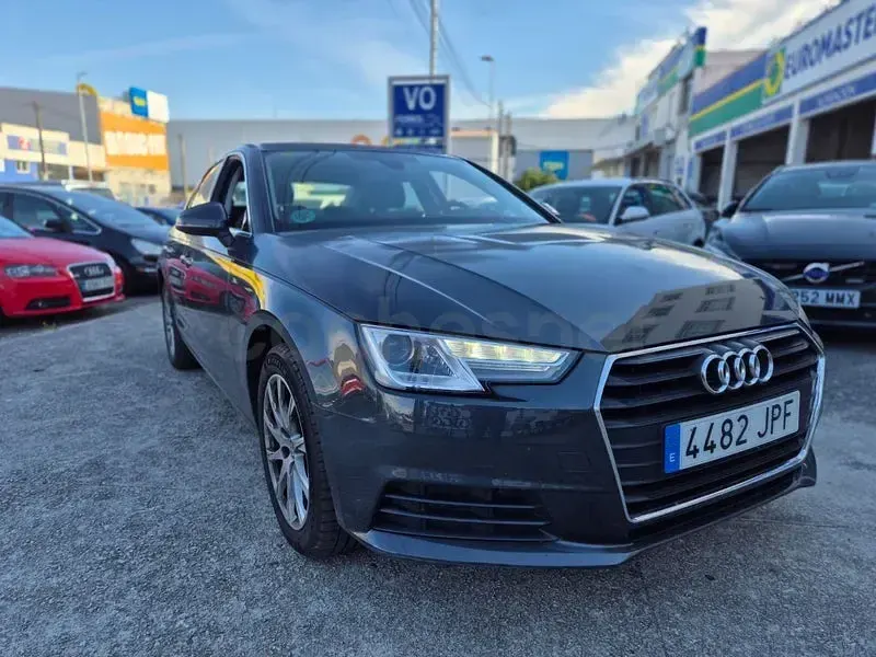 Usado Audi A4 Ambiente 150 CV (110 kW) 2016 Gris / plata Berlina