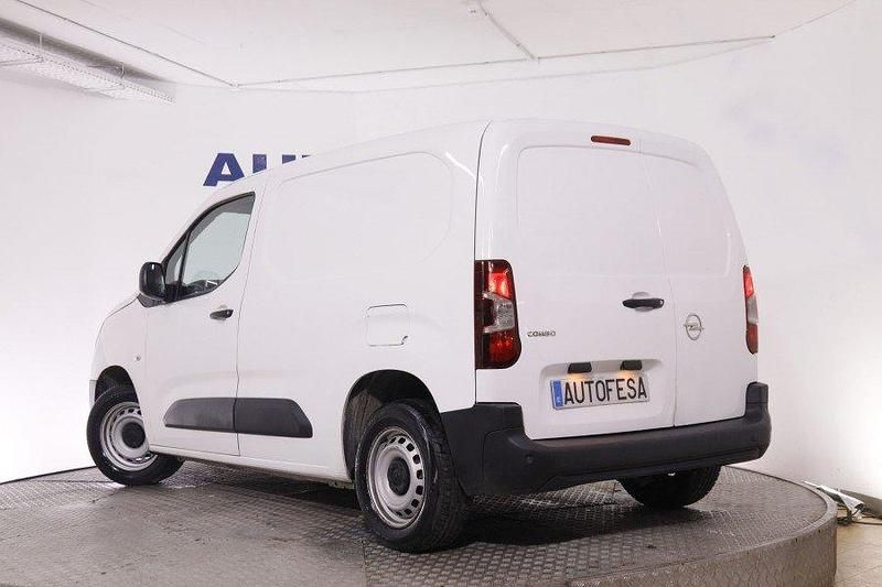Usado Opel Combo 100 CV (73 kW) 2021 Blanco Monovolumen