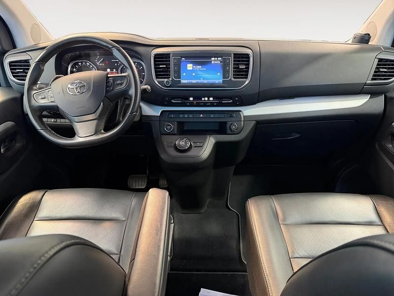 Usado Toyota Proace Verso 180 CV (132 kW) 2017 Gris/plata Familiar