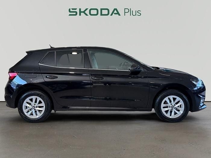 Usado Skoda Fabia Selection 95 CV (69 kW) 2025 Negro Utilitario