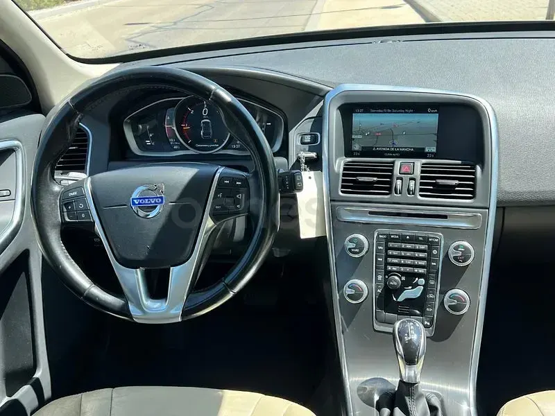 Usado Volvo XC60 Summum 190 CV (139 kW) 2015 Beige SUV