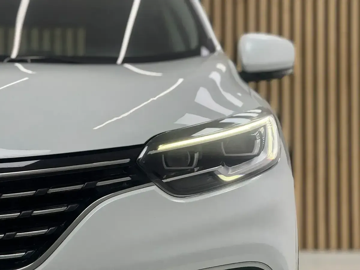 Usado Renault Kadjar Techno 140 CV (102 kW) 2022 Blanco SUV