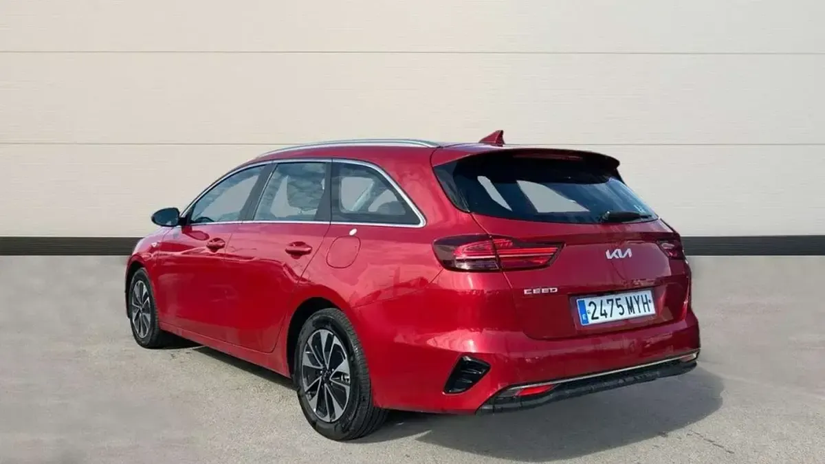 Brugt Kia Ceed 101 HK (74 kW) 2025 Rød Hatchback