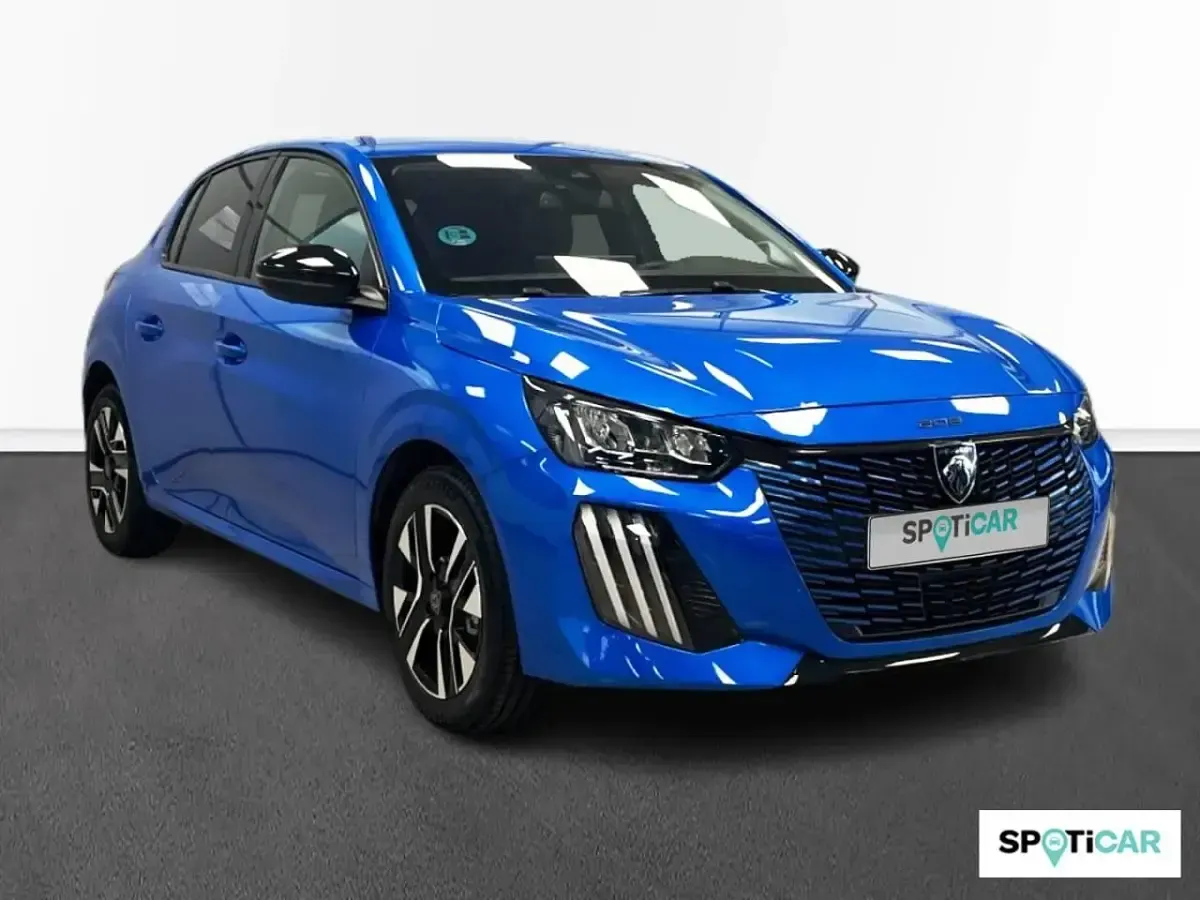 Usado Peugeot 208 Allure 100 CV (73 kW) 2024 Azul Utilitario