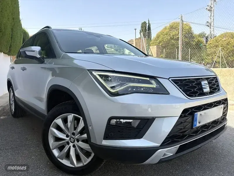 Usado Seat Ateca 116 CV (85 kW) 2017 Plateado SUV