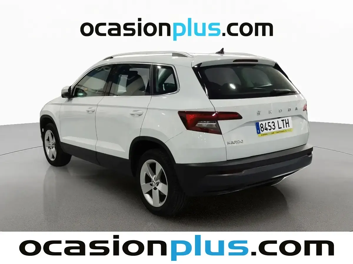 Usado Skoda Karoq Ambition 150 CV (110 kW) 2021 Blanco SUV