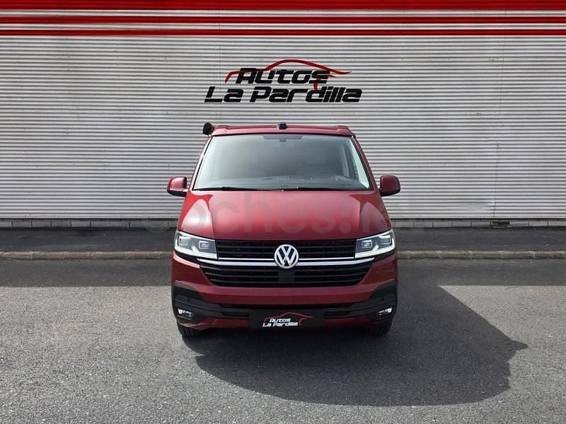 Usado VW California Beach 110 CV (80 kW) 2022 Granate Van