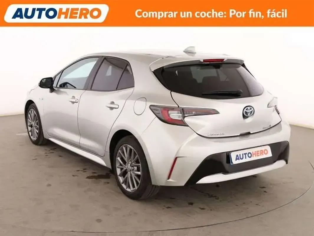 Usado Toyota Corolla 122 CV (89 kW) 2019 Gris Berlina