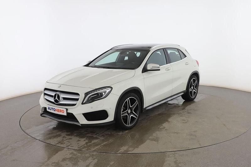 Blanco Usado 2016 Mercedes GLA200 AMG line SUV | 22.499 € (Precio justo) - Imagen 1/3