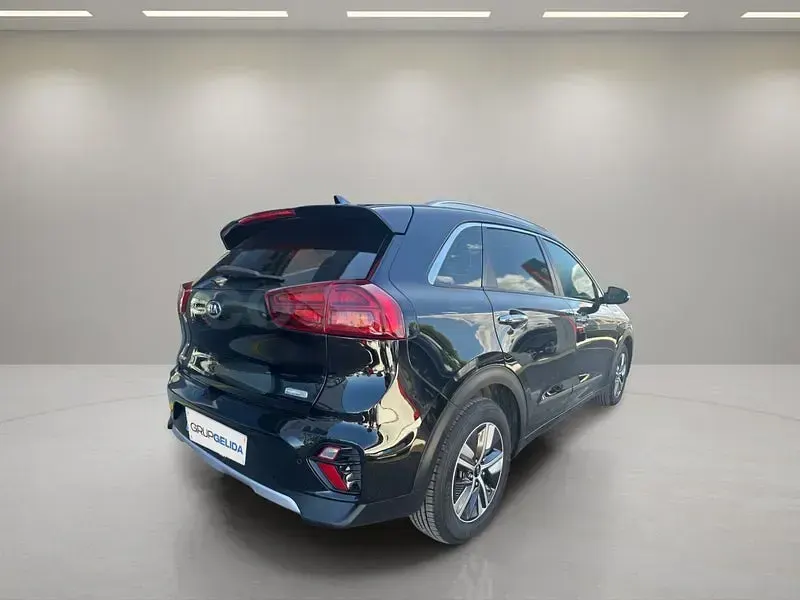 Usado Kia Niro 141 CV (103 kW) 2021 Negro SUV