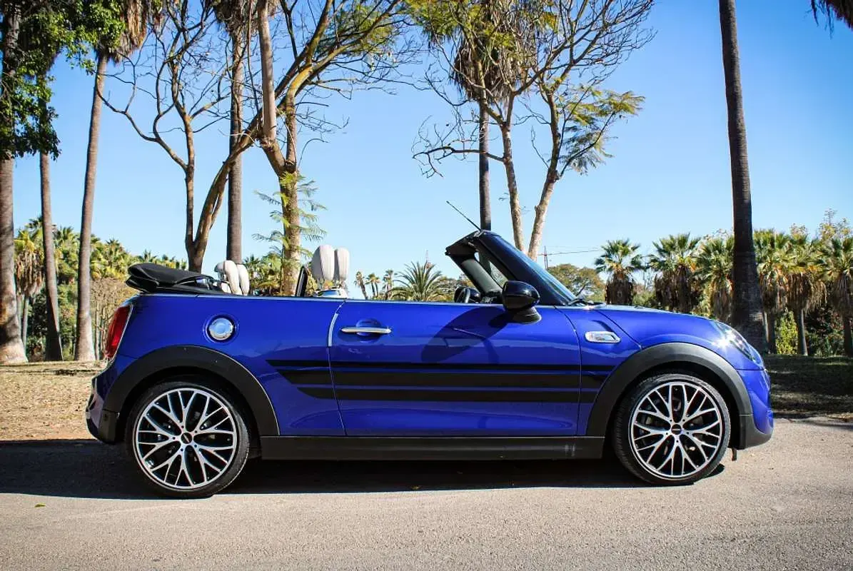 Usado Mini Cooper S Cabriolet 192 CV (141 kW) 2018 Azul Descapotable