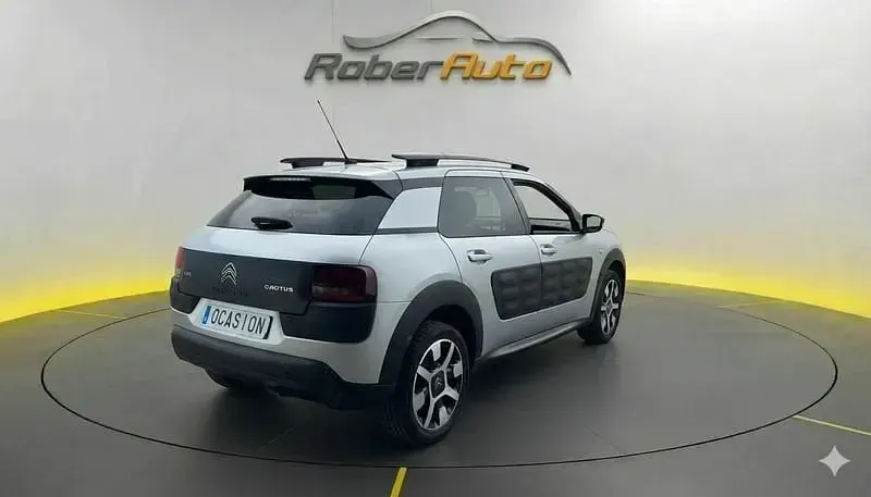 Usado Citroën C4 Cactus Feel 82 CV (60 kW) 2016 Gris Utilitario