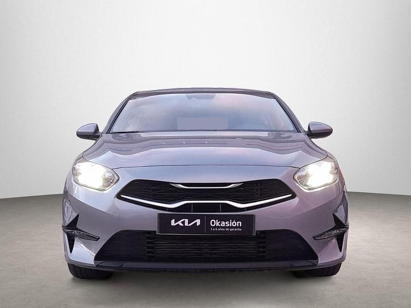 Usado Kia Ceed 120 CV (88 kW) 2024 Gris Utilitario