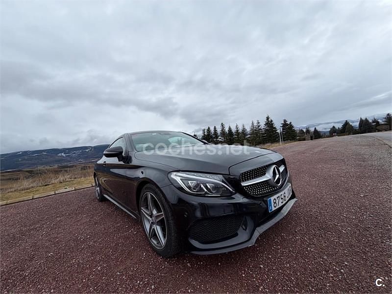Usado Mercedes C220 AMG line 170 CV (125 kW) 2017 Negro Coupe