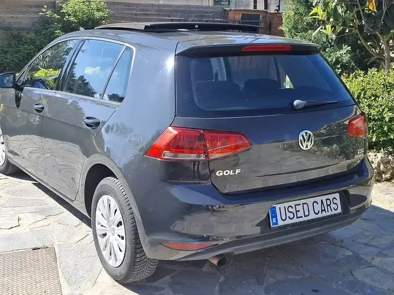 Usado VW Golf VII Edition 105 CV (77 kW) 2013 Gris / plata Berlina