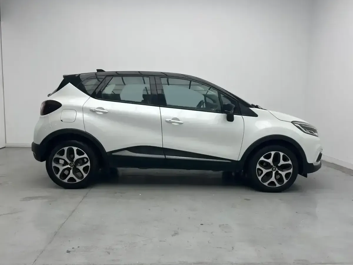 Usado Renault Captur Intens 90 CV (66 kW) 2018 Blanco SUV