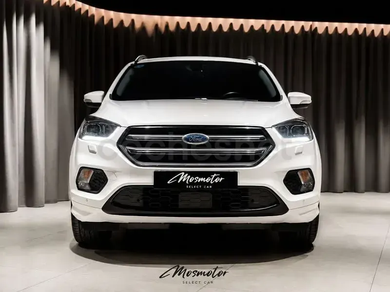 Usado Ford Kuga ST-Line 150 CV (110 kW) 2019 Blanco SUV