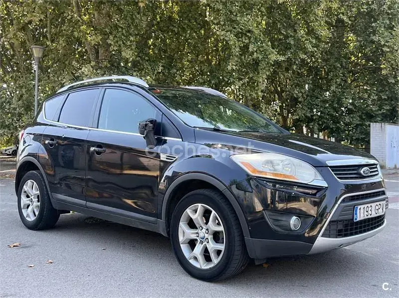 Usado Ford Kuga Titanium 140 CV (102 kW) 2009 Negro SUV
