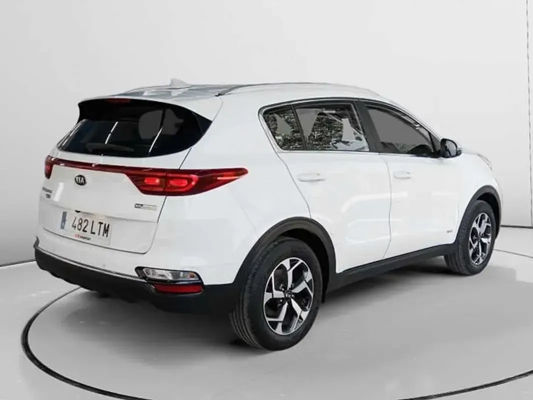Usado Kia Sportage 136 CV (100 kW) 2021 Blanco SUV