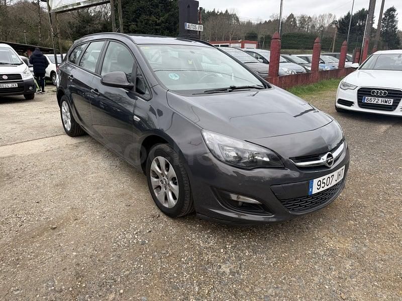 Usado Opel Astra Excellence 110 CV (80 kW) 2015 Gris / plata Familiar