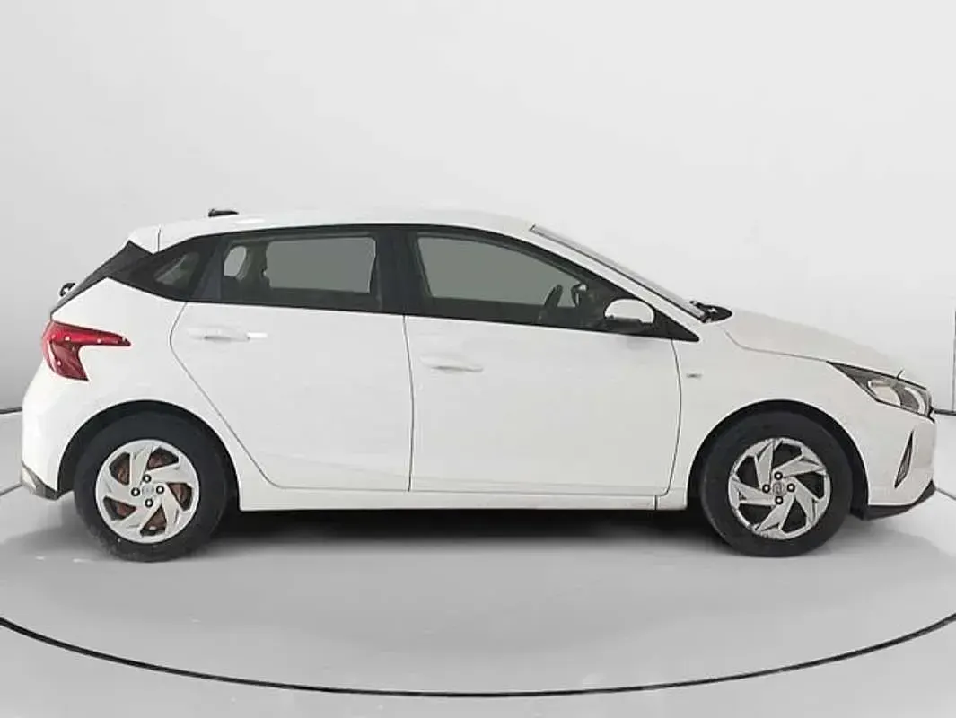 Usado Hyundai i20 101 CV (74 kW) 2021 Blanco Utilitario