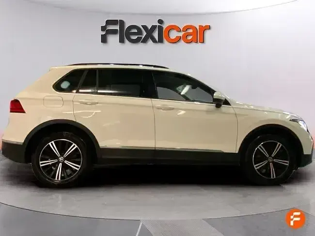 Usado VW Tiguan Life 122 CV (89 kW) 2021 Blanco SUV