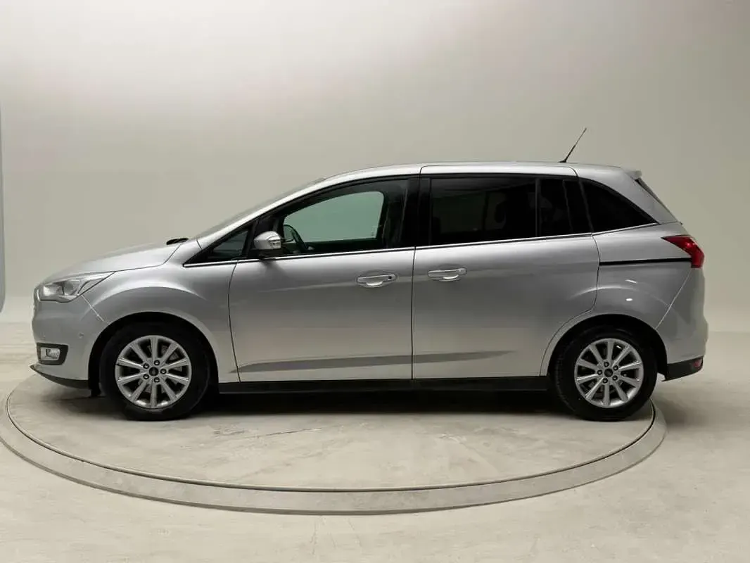 Usado Ford Grand C-Max Titanium 120 CV (88 kW) 2015 Plateado Monovolumen