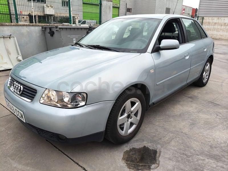 Usado Audi A3 Ambiente 125 CV (91 kW) 2002 Gris / plata Utilitario