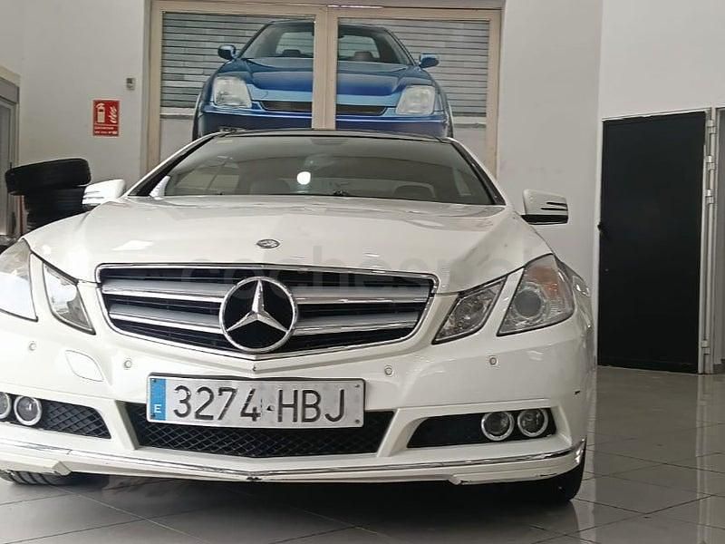 Usado Mercedes E220 170 CV (125 kW) 2012 Blanco Coupe